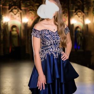 Formal dress; great for Homecoming or prom or graduation photos;